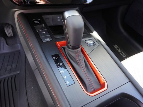 New 2025 Nissan Kicks SR image 18