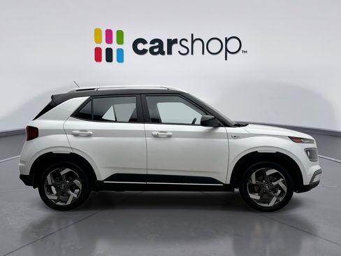 Used 2025 Hyundai Venue Limited image 6