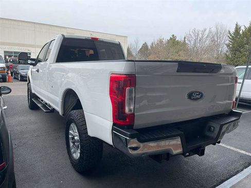 Used 2018 Ford F250 XL w/ STX Appearance Package image 4