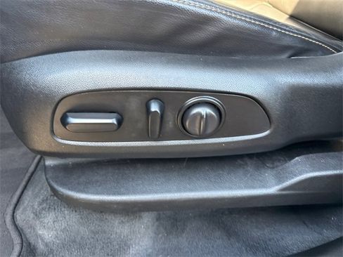 Used 2019 Chevrolet Traverse LT w/ LT Premium Package image 15