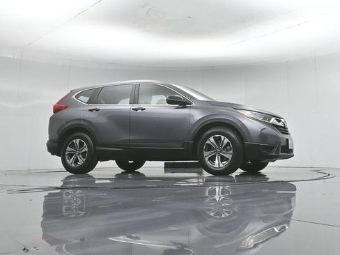 Used 2017 Honda CR-V LX image 3
