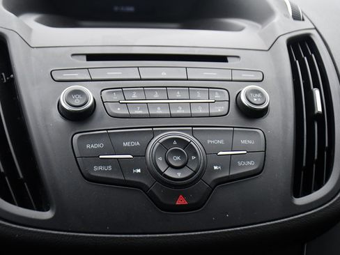 Used 2018 Ford Escape SE image 28