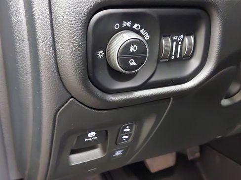 Used 2025 RAM 1500 Big Horn AWD/4WD image 31