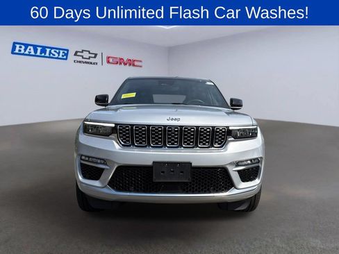Used 2023 Jeep Grand Cherokee Summit AWD/4WD image 2
