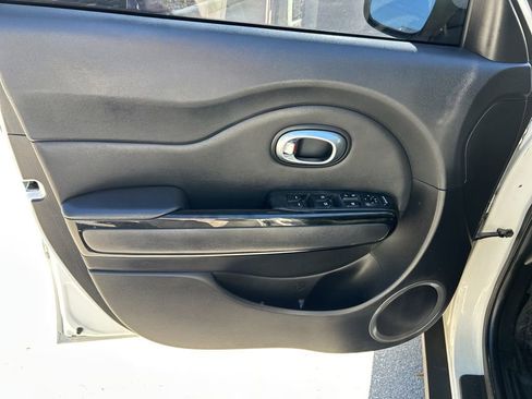 Used 2014 Kia Soul ! image 17