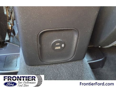 Used 2020 Ford Escape Titanium image 10