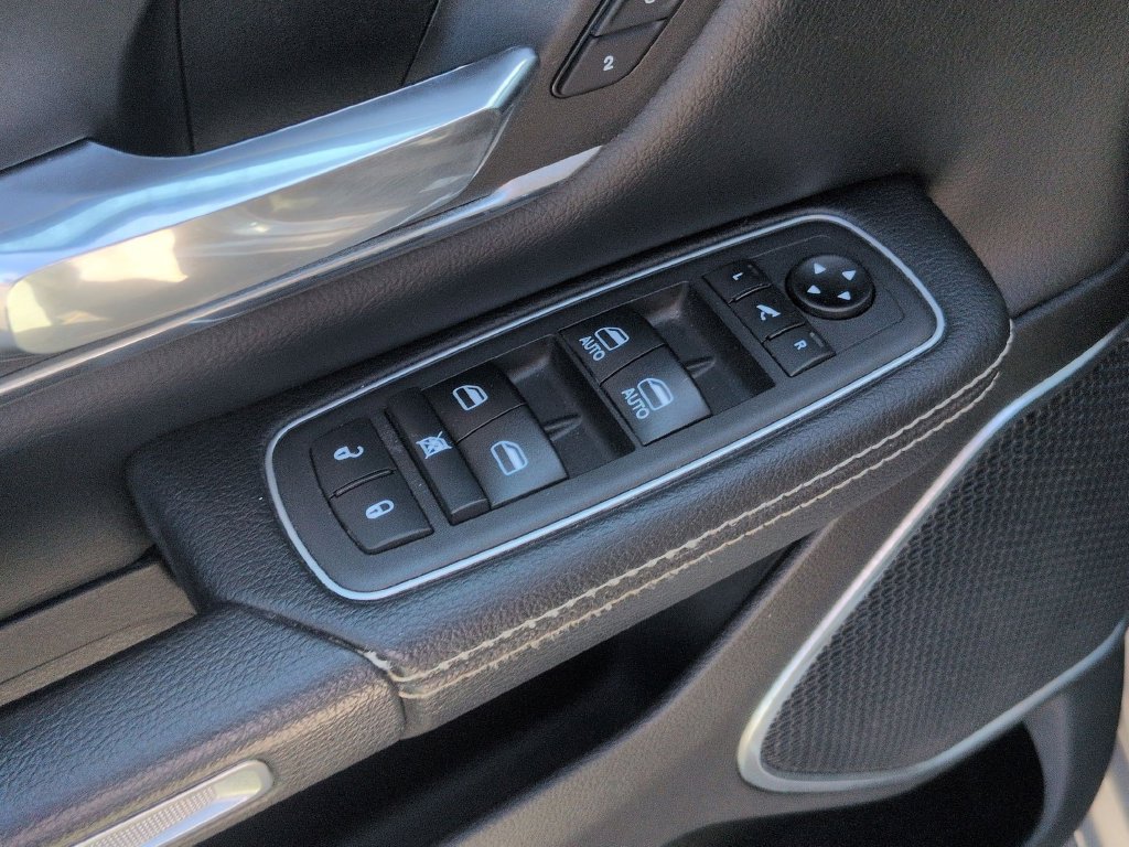 Used 2021 RAM 1500 Laramie AWD/4WD image 14