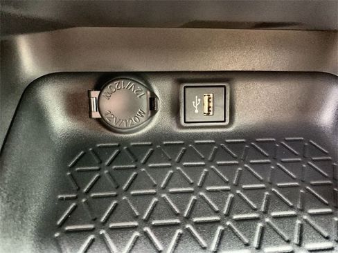 New 2025 Toyota RAV4 LE image 27