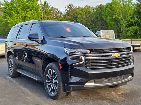 Used 2021 Chevrolet Tahoe LT image 3