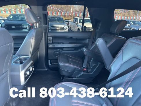 Used 2023 Ford Expedition Limited image 12