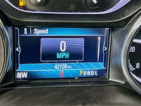Used 2020 Buick Envision Essence AWD/4WD image 12