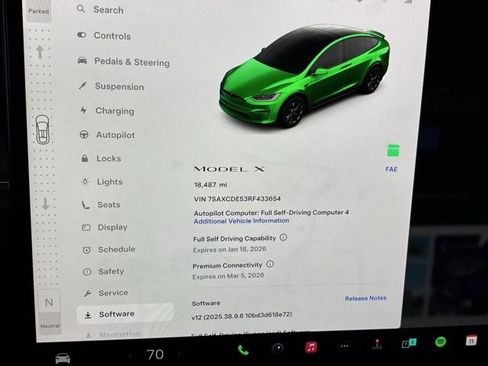 Used 2024 Tesla Model X image 30