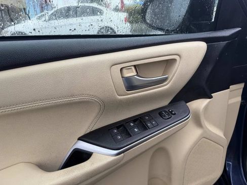 Used 2015 Toyota Camry XLE FWD image 10