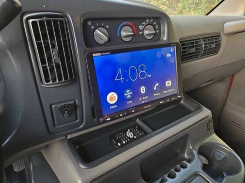 Used 2000 Chevrolet Express 3500 G3500 3dr Cargo Van w/ Convenience Pkg image 15