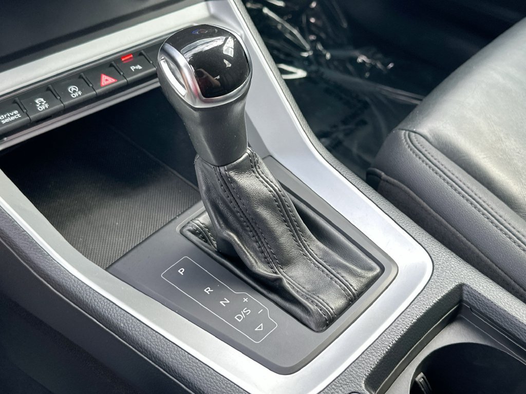 Used 2019 Audi Q3 2.0T Premium AWD/4WD image 16