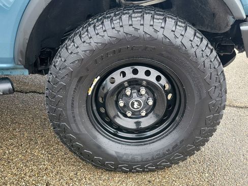 Used 2022 Ford Bronco Black Diamond image 5