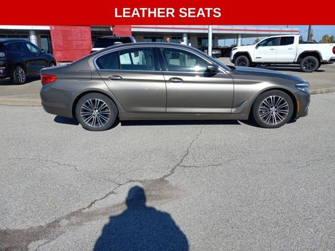 Used 2018 BMW 540i xDrive image 3