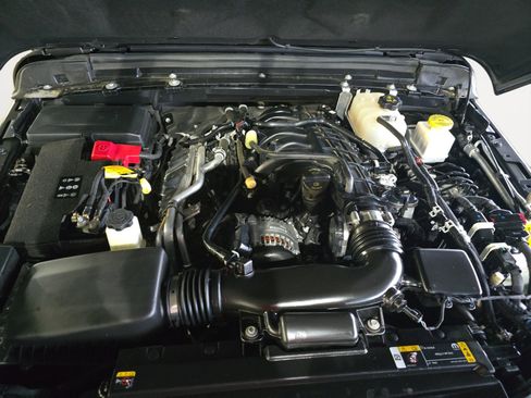 Used 2023 Jeep Gladiator Willys image 27