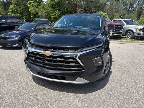 Used 2023 Chevrolet Blazer LT FWD image 3