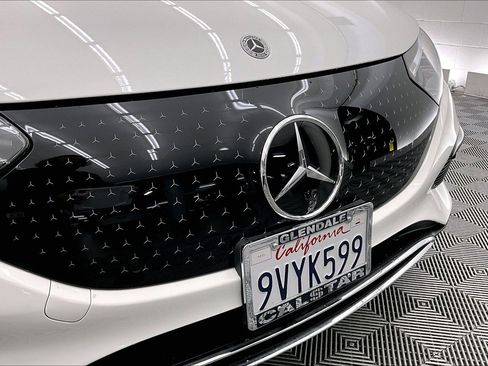 Used 2026 Mercedes-Benz EQE 320 4MATIC Sedan image 29