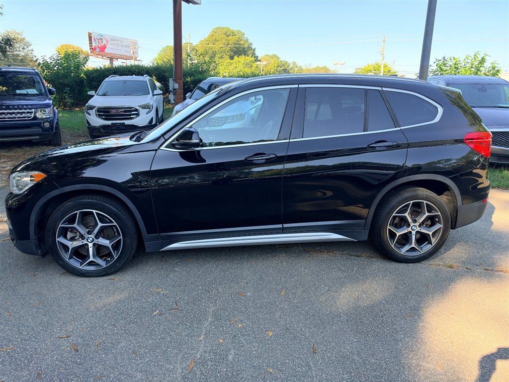 Used 2019 BMW X1 xDrive28i w/ Convenience Package AWD/4WD image 3