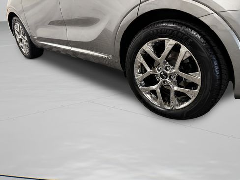 Used 2019 Kia Sorento SX image 46