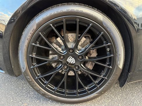 Used 2017 Porsche 911 Carrera image 17