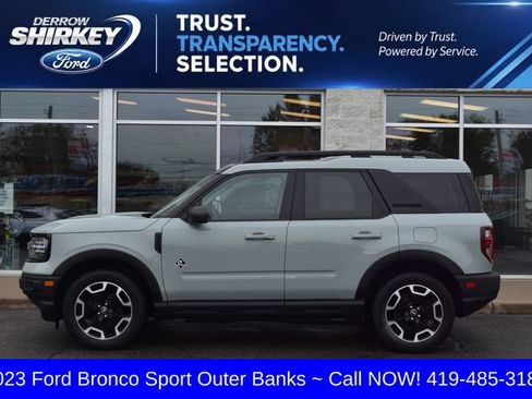 Used 2023 Ford Bronco Sport Outer Banks w/ Tech Package AWD/4WD image 2