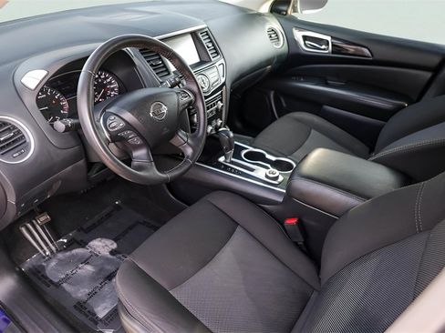 Used 2020 Nissan Pathfinder SV image 13