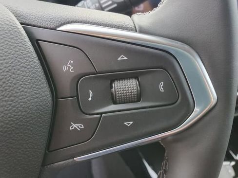 New 2025 Chevrolet Trax LT w/ Driver Confidence Package image 11