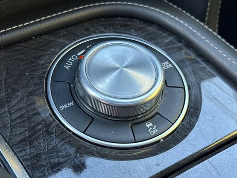 Used 2022 INFINITI QX80 Luxe image 33