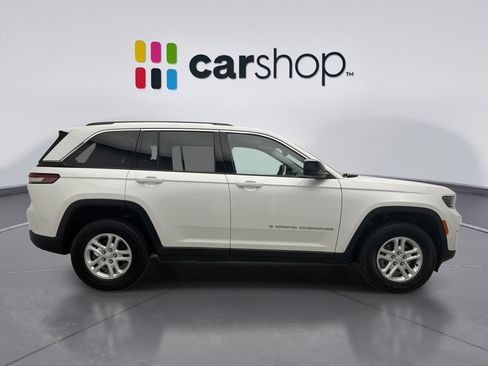 Used 2023 Jeep Grand Cherokee Laredo w/ Luxury Tech Group I AWD/4WD image 6