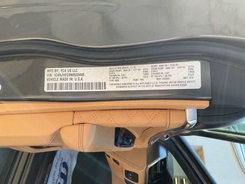 Used 2022 Jeep Grand Cherokee Summit AWD/4WD image 30