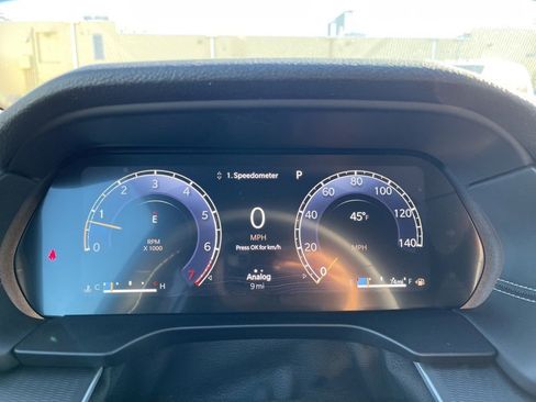 New 2025 Jeep Grand Cherokee Altitude image 21