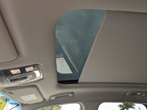 New 2023 Genesis Electrified GV70 image 20