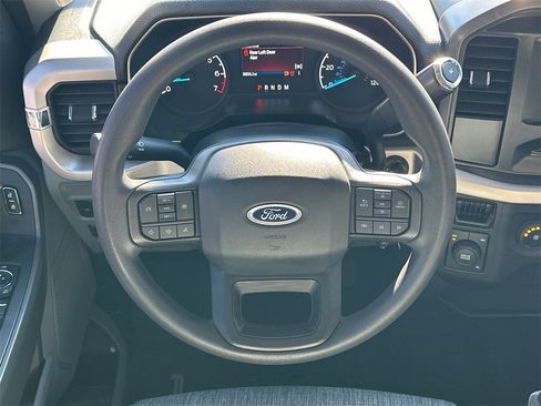 Used 2022 Ford F150 XLT image 24