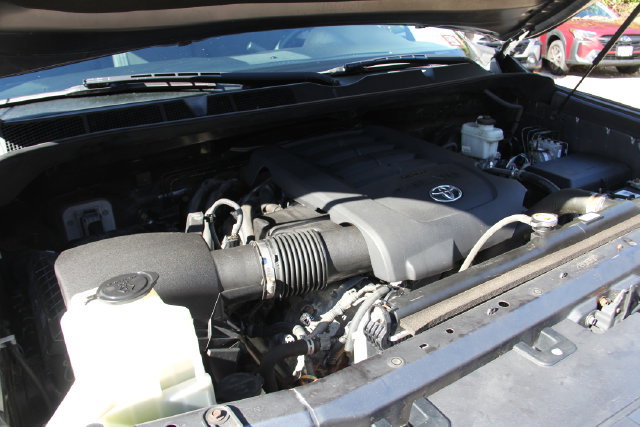Used 2018 Toyota Tundra SR5 AWD/4WD image 16