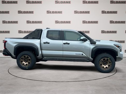 New 2025 Toyota Tacoma Trailhunter image 6