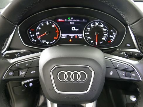 Used 2025 Audi Q5 2.0T Premium AWD/4WD image 24
