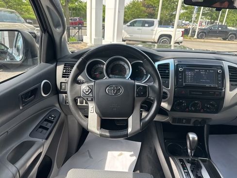 Used 2015 Toyota Tacoma 4x4 Double Cab w/ TRD Sport Package image 26