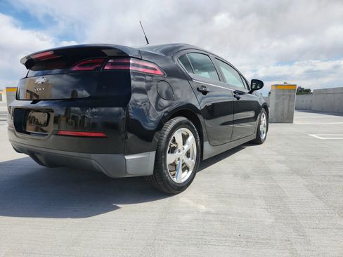 Used 2013 Chevrolet Volt Premium w/ Premium Trim Package FWD image 7