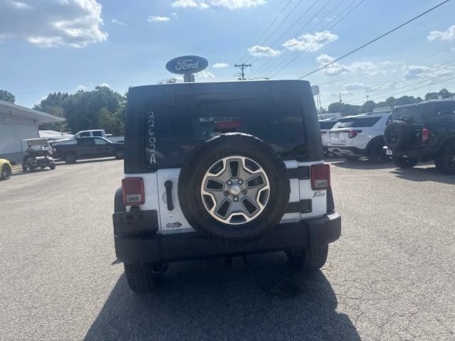 Used 2015 Jeep Wrangler Unlimited Rubicon w/ Connectivity Group AWD/4WD image 22
