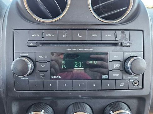 Used 2016 Jeep Patriot Latitude image 19