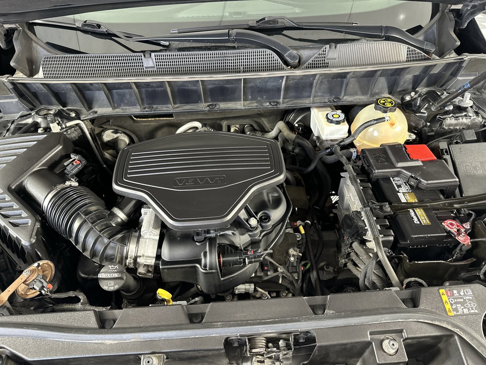 Used 2019 GMC Acadia SLT FWD image 28