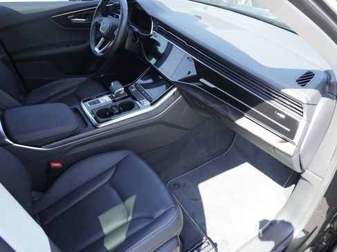Used 2023 Audi Q8 Premium Plus w/ Premium Plus Package AWD/4WD image 22