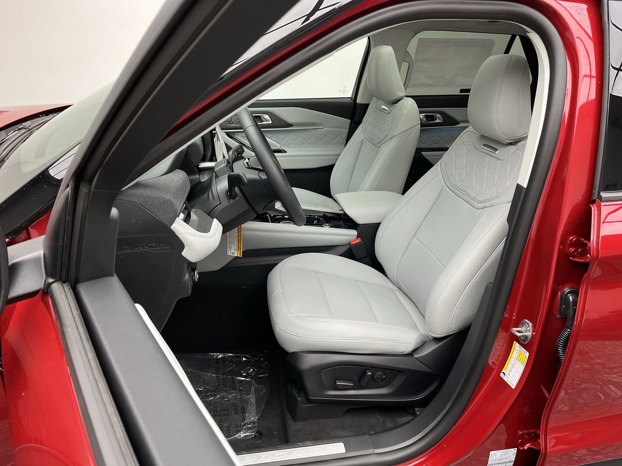 New 2026 Ford Explorer Platinum w/ LUX Leather Package AWD/4WD image 10