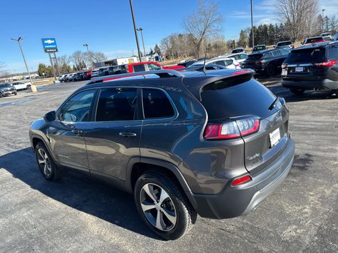 Used 2020 Jeep Cherokee Limited image 9