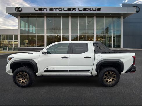 Used 2024 Toyota Tacoma 4x4 Double Cab Hybrid image 6