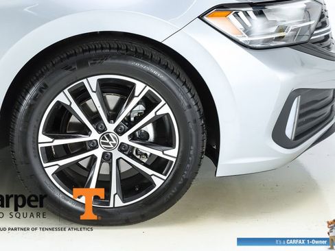 Used 2024 Volkswagen Jetta Sport image 14