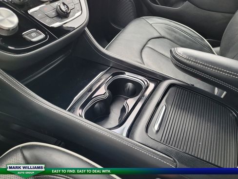 Used 2022 Chrysler Pacifica Limited w/ S Appearance Package image 17